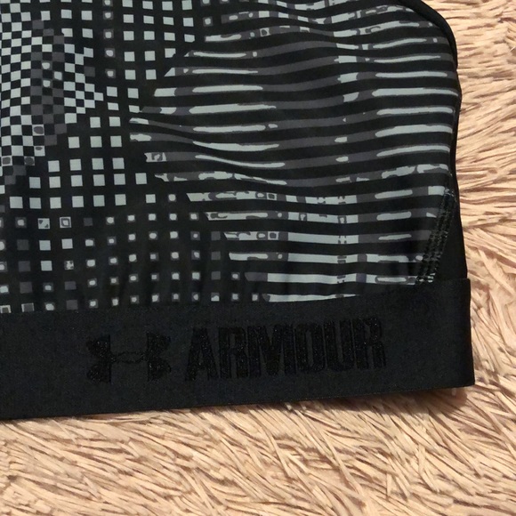Under Armour sports bra - Picture 2 of 3